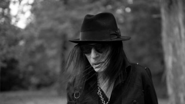 MICK MARS On Leaving MÖTLEY CRÜE - "Sometimes You Have To Grow More"