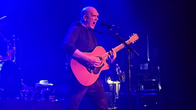 Watch DEVIN TOWNSEND Perform STRAPPING YOUNG LAD's "Detox" Acoustic  Live In Brisbane 