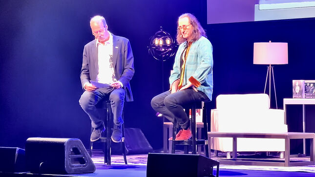 RUSH Frontman GEDDY LEE Chats With NIRVANA Bassist KRIST NOVOSELIC At Seattle Stop Of "My Effin' Life In Conversation" Book Tour
