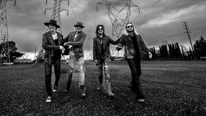 MÖTLEY CRÜE To Play The Calgary Stampede In 2024