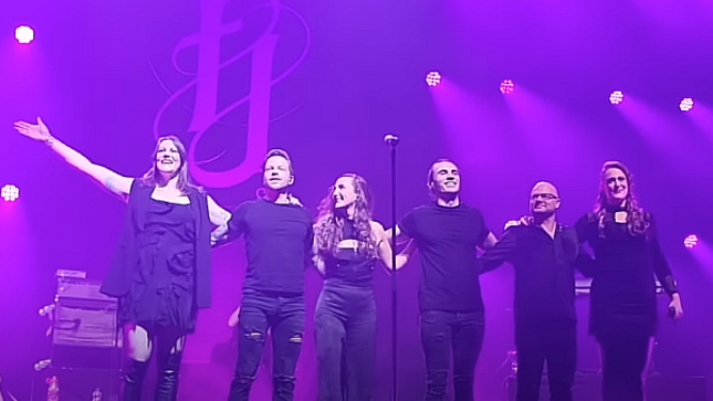 NIGHTWISH Vocalist FLOOR JANSEN Performs Solo Show In Amsterdam; Fan-Filmed Video Available