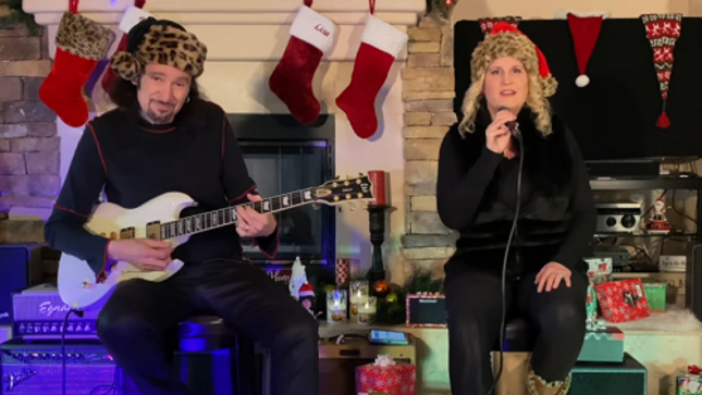 BRUCE KULICK And Wife LISA LANE KULICK Perform "Merry Christmas Baby" At Home; Video