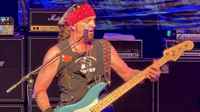 GREAT WHITE Bassist SCOTT SNYDER Recovering From "Major Lower Back Surgery"