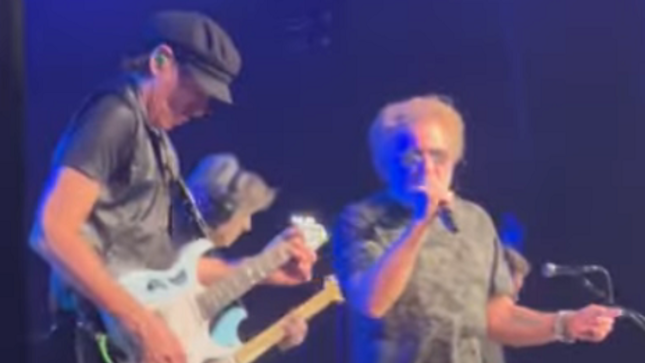 SAMMY HAGAR Joins G3 Live On Stage In Arizona For "Foxy Lady"; Video