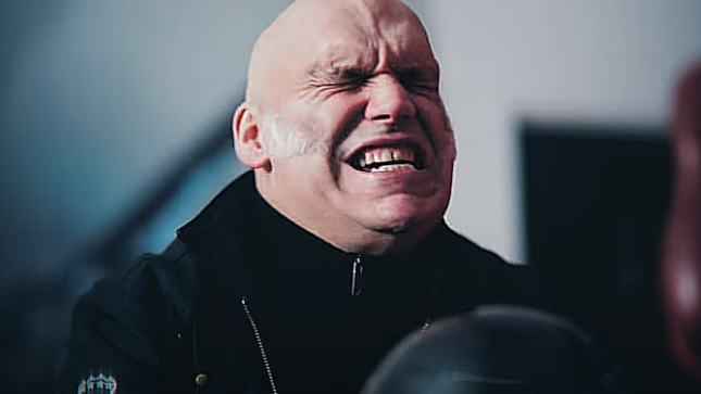 Did BLAZE BAYLEY Ever Think He’d Be Singing For IRON MAIDEN? “No, No I Felt Like My Voice Was So Different To BRUCE”