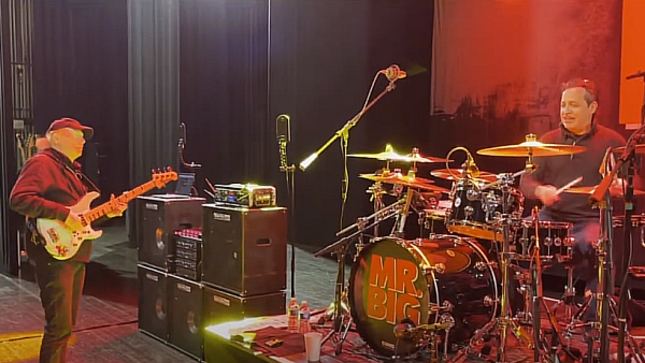 MR. BIG Touring Drummer NICK D'VIRGILIO Shares Pre-Soundcheck Jam Footage Featuring BILLY SHEEHAN