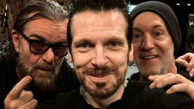 THE CULT Guitarist BILLY DUFFY To Guest On New RICKY WARWICK Solo Album