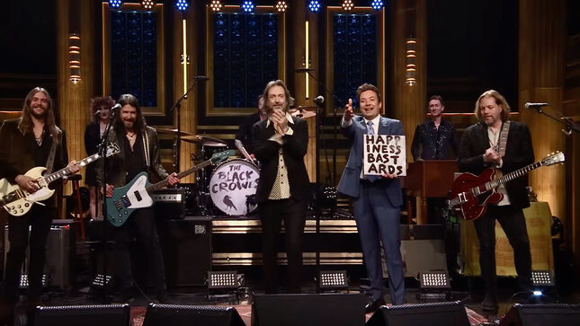 THE BLACK CROWES Were "Fired" From ZZ TOP Tour - "It Worked In Our Favour," Says CHRIS ROBINSON; "Wanting And Waiting" Performance From The Tonight Show Starring Jimmy Fallon Streaming