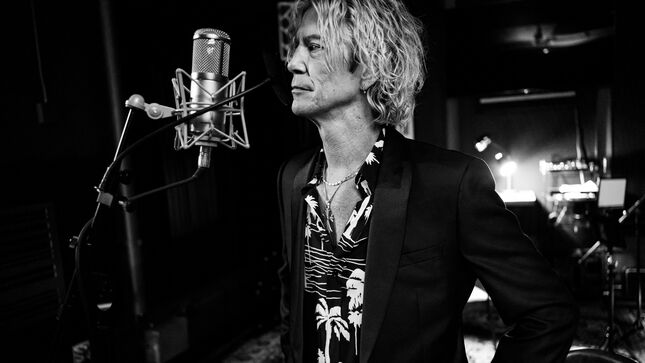 DUFF McKAGAN Unveils Lighthouse (Expanded Edition); Video Of Full Easy Street Records Performance Streaming