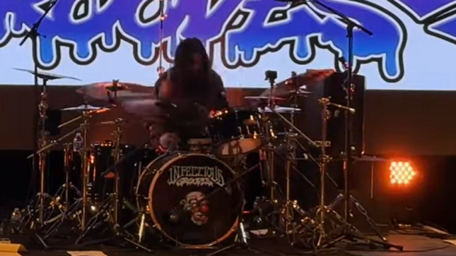 Former SLIPKNOT Drummer JAY WEINBERG Plays First Show With INFECTIOUS GROOVES; Fan-Filmed Video