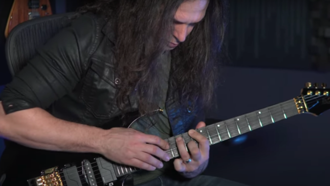 Former MEGADETH Guitarist KIKO LOUREIRO Shares New Instructional Video - "Open Triads And Tapping"