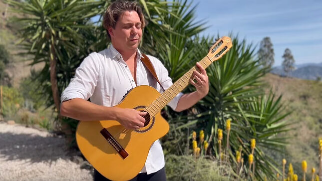 TOTO Classic "Africa" Gets Acoustic Guitar Treatment From THOMAS ZWIJSEN; Video