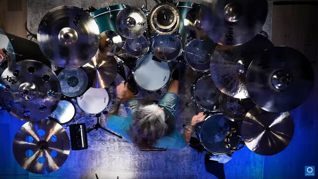 DREAM THEATER’s MIKE PORTNOY Plays “Under A Glass Moon”; Video