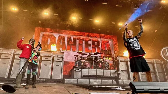 Two Irish Boys Join PANTERA On Stage In Front Of Thousands Of Fans; Photos