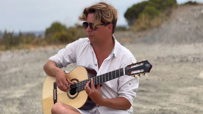 THOMAS ZWIJSEN Releases Acoustic Guitar Cover Of DIO Classic "Rainbow In The Dark"