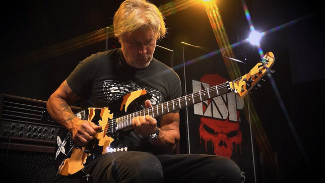 GEORGE LYNCH Demos ESP Guitars' LTD GL Desert Eagle; Video