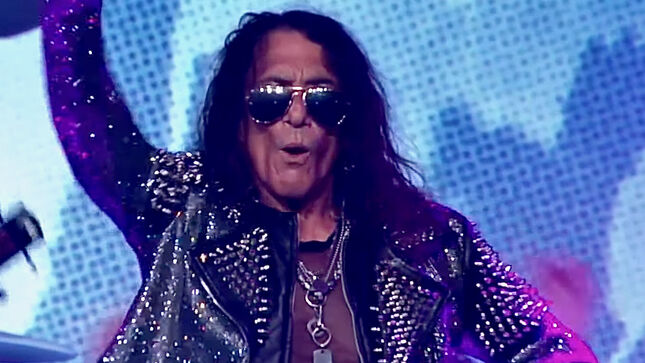 RATT's Stephen Pearcy On Anniversary Of First EP - "Let's Be A Little Sexy, We Don't Need Sledgehammers, Chains And Leather, Let's Just Grab Her And Throw A Bunch Of Rats On Her"