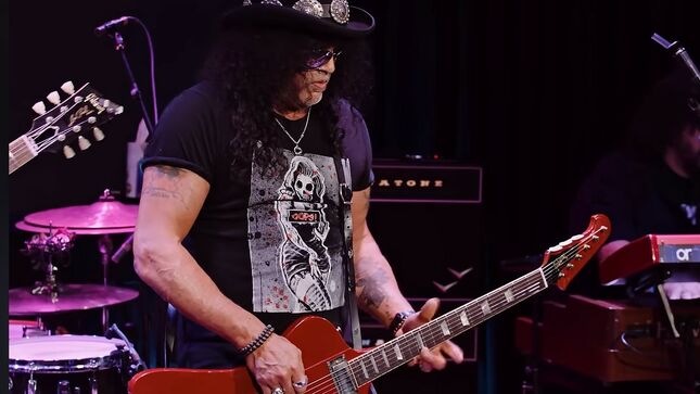 SLASH Performs “Oh Well” With TASH NEAL Live At The Gibson Garage 