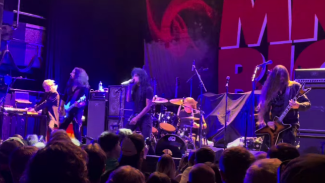 Watch ANTHRAX Frontman JOEY BELLADONNA Perform With DIO DISCIPLES In Oslo; Fan-Filmed Video