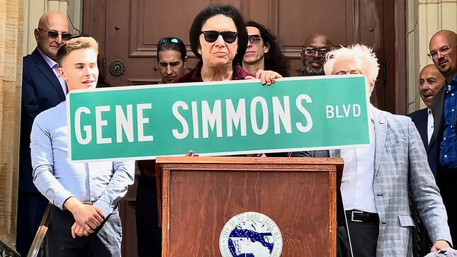 KISS's GENE SIMMONS Receives "Key To The City" For Both Niagara Falls And North Tonawanda; Niagara Falls Street Named "Gene Simmons Boulevard"; Video, Photos