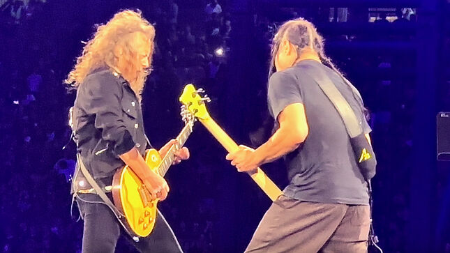 METALLICA's ROBERT TRUJILLO And KIRK HAMMETT Cover RUSH Classic "Working Man" In Edmonton; Video