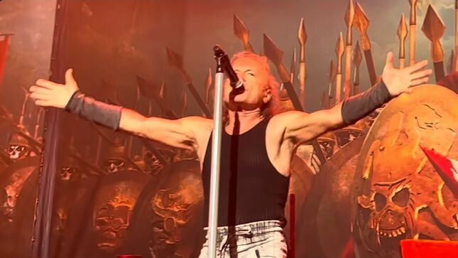 IRON MAIDEN Performs вЂњCaught Somewhere In TimeвЂќ, вЂњAlexander The GreatвЂќ Live In Melbourne; Fan-Filmed Video Streaming