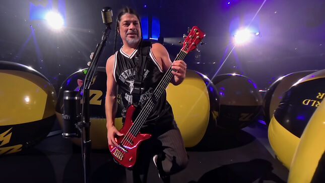 Watch METALLICA Perform "Enter Sandman" In Minneapolis; Official 360° Camera Video Streaming