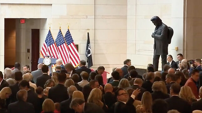 JOHNNY CASH Recognized With U.S. Capitol Statue; Video