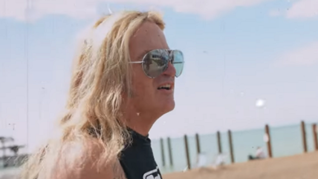 THE DEAD DAISIES Guitarist DOUG ALDRICH Reflects On Battle With Throat Cancer - "It’s All Gonna Be Cool, Just A Bump In The Road" 