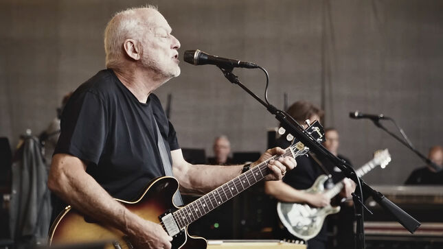 PINK FLOYD Legend DAVID GILMOUR Shares "Dark And Velvet Nights" Tour Rehearsal Video