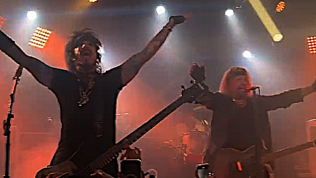 MÖTLEY CRÜE Play Third "Höllywood Takeöver" Show; Setlist, Video