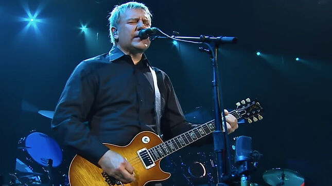 RUSH Guitarist ALEX LIFESON Among Artists Confirmed For "The 20th Annual ANDY KIM Christmas" Event In Toronto