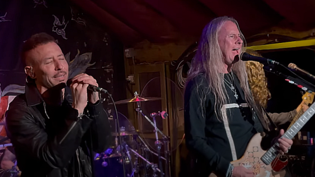 JERRY CANTRELL - Fan-Filmed Video Of Entire I Want Blood Release Show Available