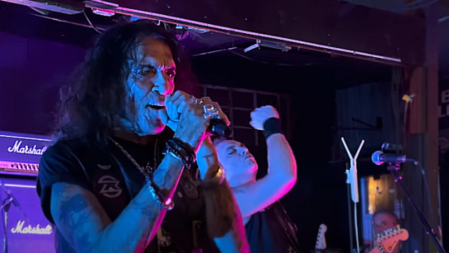 Watch STEPHEN PEARCY Perform RATT Classics At Private Party In Arkansas; Fan-Filmed Video Of Entire Show Streaming