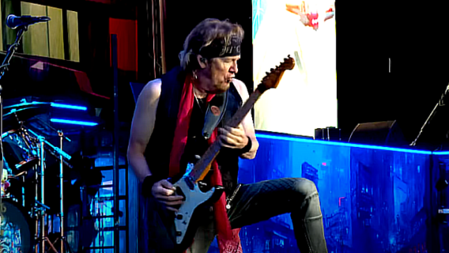 IRON MAIDEN Guitarist ADRIAN SMITH On Writing "Wasted Years" - "If STEVE HARRIS Hadn't Heard It By Accident, I Would Never Have Played It To Him"