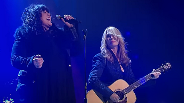 HEART Guitarist NANCY WILSON Recalls Seeing LED ZEPPELIN For The First Time - "We Were Scandalized, And We Walked Away" (Video)