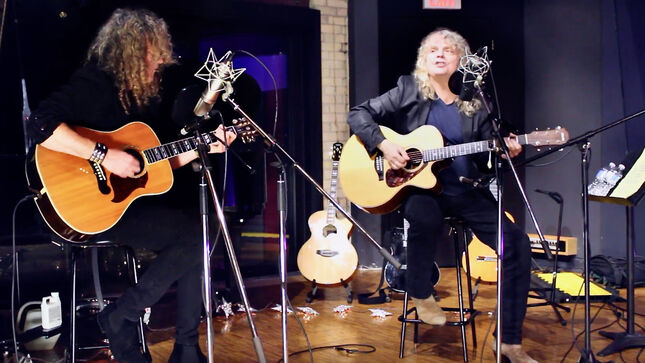 Watch NORTHERN STRUM Feat. CARL DIXON And SEAN KELLY Perform BACHMAN-TURNER OVERDRIVE Classic "You Ain't See Nothing Yet"; Video