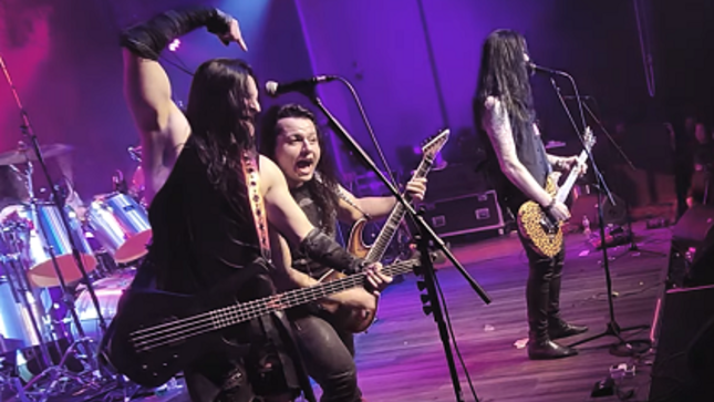 THE HANDSOME DEVILS Feat. TODD KERNS Perform 