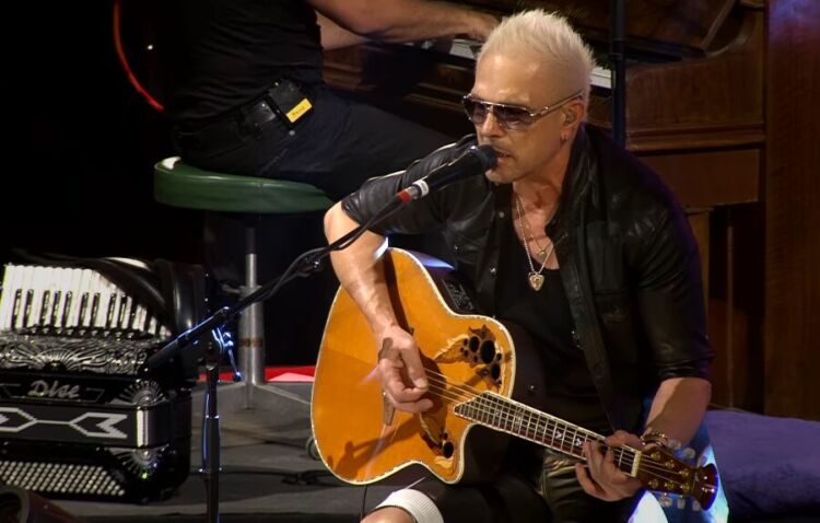 SCORPIONS Share Guitarist RUDOLPH SCHENKER’s MTV Unplugged 2013 Solo Live Performance Of “Love Is The Answer”; Pro-Shot Video