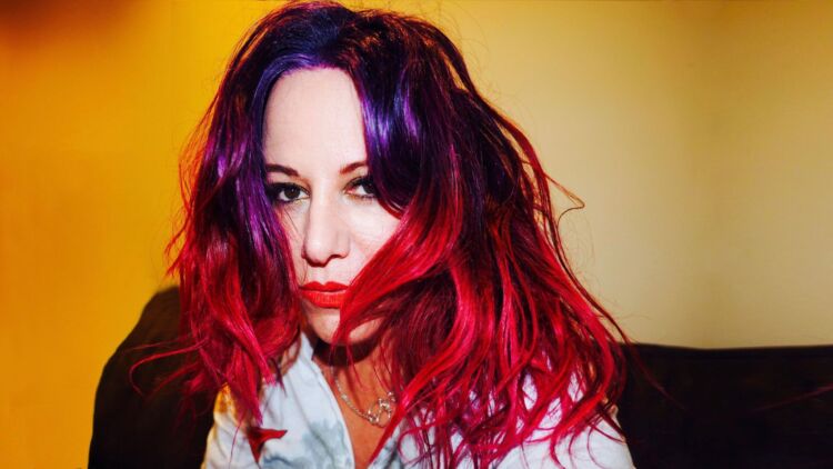 JENNIFER FINCH – L7 Bassist Diagnosed With Aggressive Brain Cancer