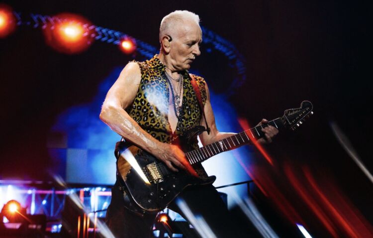 Would Phil Collen Like To See DEF LEPPARD Play The Sphere In Las Vegas? – “Yeah, Absolutely”